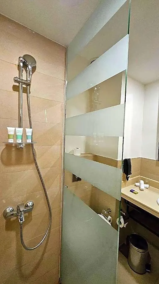 Park Inn by Radisson Makkah Thakher Alsharqi Mecca