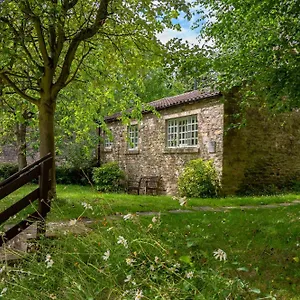 Holiday home The Old Potting Shed